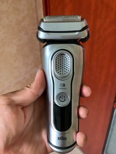博朗(BRAUN)电动剃须刀全身水洗往复式刮胡刀德国整机进口四刀头9系9290cc智能声波科技 晒单图