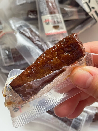 三只松鼠牛肉片100g 香辣味肉干肉脯休闲零食特产手撕牛肉干牛肉粒 晒单图