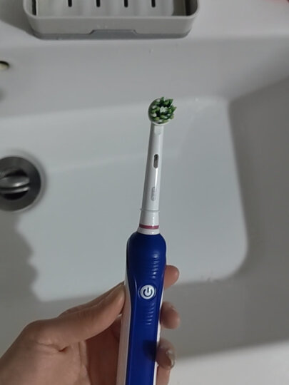 欧乐B电动牙刷头 成人多角度清洁型3支装 EB50-3 适配成人D/P/Pro系列圆头牙刷 标准型软毛智能牙刷刷头 晒单图