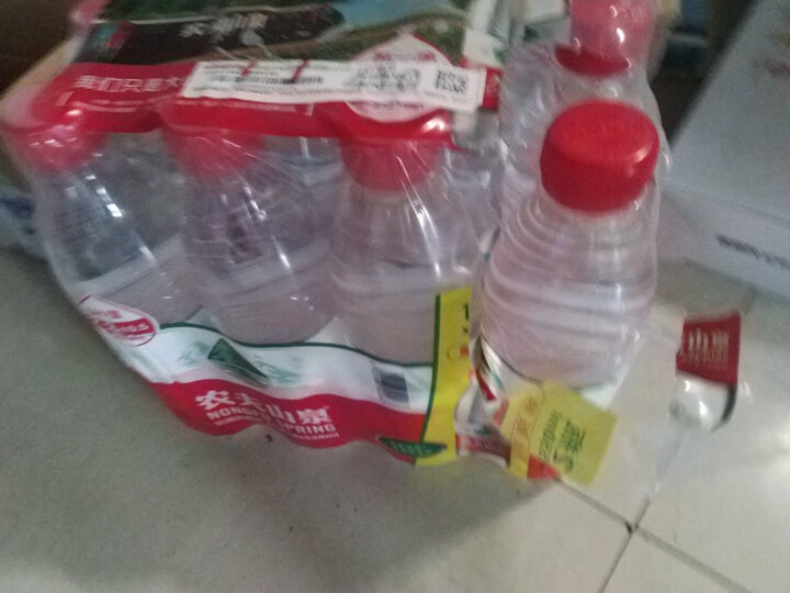 农夫山泉 饮用水 饮用天然水塑膜量贩装550ml*12瓶 晒单图