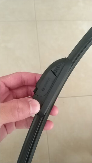 博世(BOSCH)雨刷器/雨刮器/雨刮片风翼U型无骨13.5英寸一支装(具体车型咨询在线客服) 晒单图
