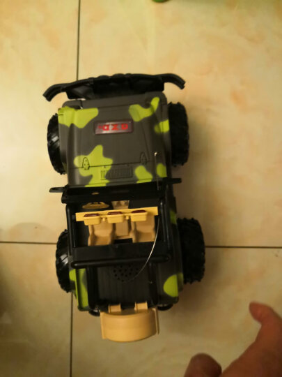 DZDIV 遥控车 越野车儿童玩具大型遥控汽车模型耐摔配电池可充电3030 绿色 晒单图