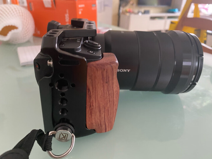索尼（SONY）E 55-210mm f/4.5-6.3 OSS APS-C画幅远摄大变焦微单相机镜头 银色E卡口（SEL55210） 晒单图