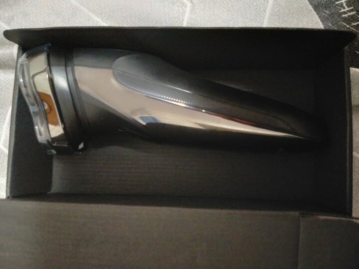 飞科(FLYCO) 男士电动剃须刀 全身水洗干湿双剃刮胡刀 1小时快充60分钟续航 FS339 晒单图
