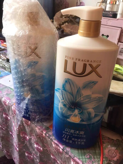力士(LUX)沐浴露 闪亮冰爽 爽肤沐浴乳750g(新老包装随机发货) 晒单图