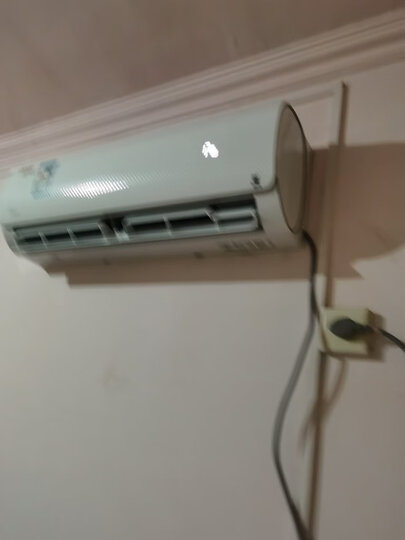美的(Midea)1.5匹 变频 智弧 冷暖 智能壁挂式卧室空调挂机 KFR-35GW/WDAA3@ 晒单图