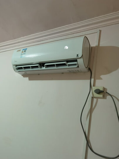 美的(Midea)1.5匹 变频 智弧 冷暖 智能壁挂式卧室空调挂机 KFR-35GW/WDAA3@ 晒单图