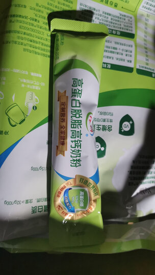 伊利 高蛋白脱脂高钙奶粉 脱脂 成人奶粉 营养 女士 冲饮 400g袋装 独立小包装16*25g 晒单图