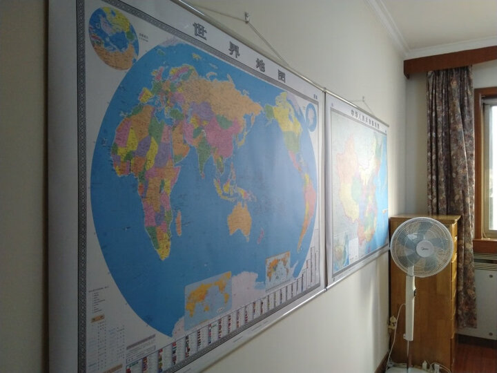 欧式复古地图:中国+世界地图挂图(1.1米*0.8米?仿古地图装饰画挂画?赠3M贴胶?套装2张) 晒单图