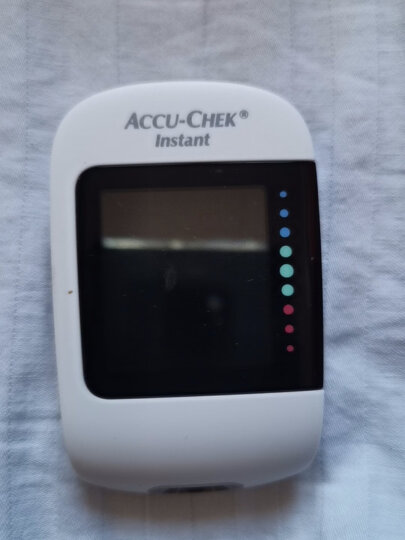 罗氏（ROCHE） 逸智血糖仪家用免调码测糖仪（内含100试纸+100针头） 晒单图