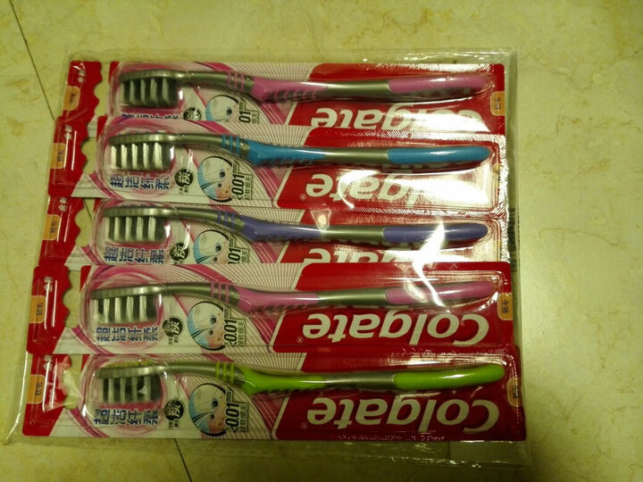 高露洁(Colgate) 纤柔备长炭 牙刷 ×8 (新老包装随机发放) 晒单图
