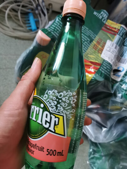 巴黎水(Perrier )法国原装进口 西柚味气泡矿泉水 500ml*24瓶 大容量塑料瓶 晒单图