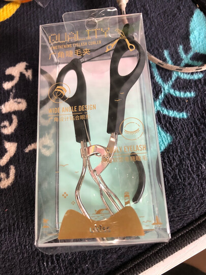 悠珂思(ukiss)浓睫娃娃超广角睫毛夹(小巧迷你便携式睫毛卷翘器 持久卷翘含胶垫替换垫) 晒单图