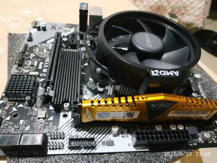 威刚(ADATA)DDR4 2400 8GB 台式机内存 XPG-Z1 游戏威龙(红色) 晒单图
