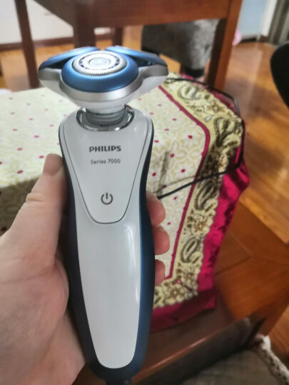 飞利浦（PHILIPS）男士电动剃须刀荷兰进口多功能理容刮胡刀舒仕系列S7310 晒单图