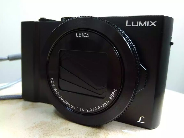 松下(Panasonic)ZS70大变焦数码相机//卡片机、30倍光学变焦、自拍美颜、WIFI传输 银色 晒单图