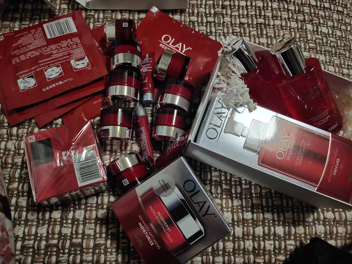 玉兰油(OLAY)大红瓶空气霜50g面霜女士护肤品补水保湿提拉紧致淡化细纹细致毛孔清爽不油腻焕活胶原力礼物 晒单图