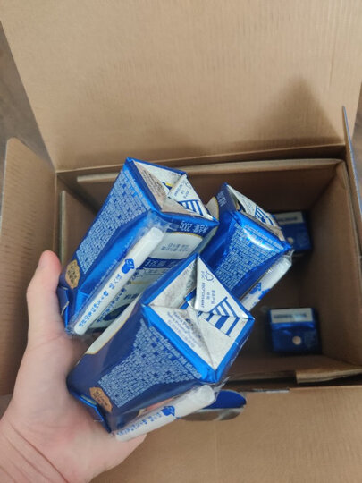 蒙牛纯甄 常温风味酸牛奶 200g*24 礼盒装 晒单图