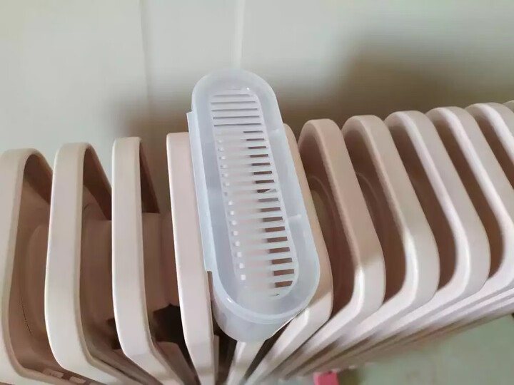 美的(Midea)取暖器/电暖器/电暖气片家用 节能省电 低噪加湿烘衣 13片大面积劲暖电热油汀NY2513-16JW 晒单图
