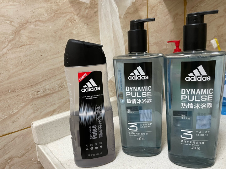 阿迪达斯 （adidas）男士活力冰点沐浴露400ml 持久留香控油清新舒爽海盐精华 晒单图