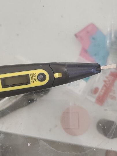 得力（deli）数显测电笔带照明电工笔接触感应两用验电笔试电笔电工螺丝刀 晒单图
