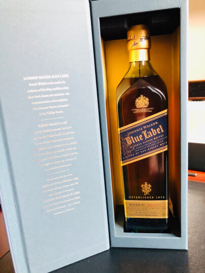 尊尼获加（JOHNNIE WALKER） 宝树行 尊尼获加蓝牌750ml  调配型 苏格兰威士忌原装进口洋酒 晒单图