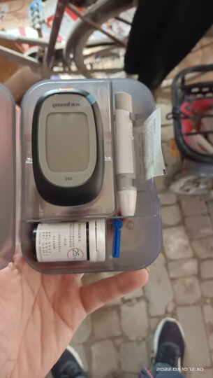 鱼跃(YUWELL)血糖仪580 家用医用级 语音免调码低痛采血 糖尿病血糖测试仪（50片血糖试纸+50支采血针） 晒单图
