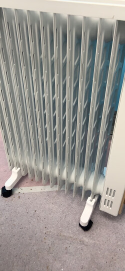 美的（Midea） 取暖器 电油汀家用暖气片电暖气干衣加湿电暖器卧室恒温节能电热器 HYW30GW 晒单图