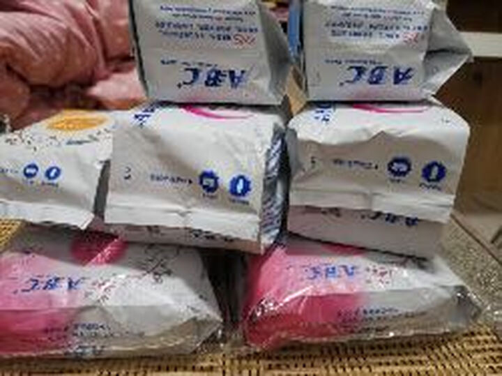 ABC KMS棉柔0.08cm轻透薄卫生护垫163mm*22片(KMS健康配方) (干爽舒适 轻薄透气)新老包装随机 晒单图