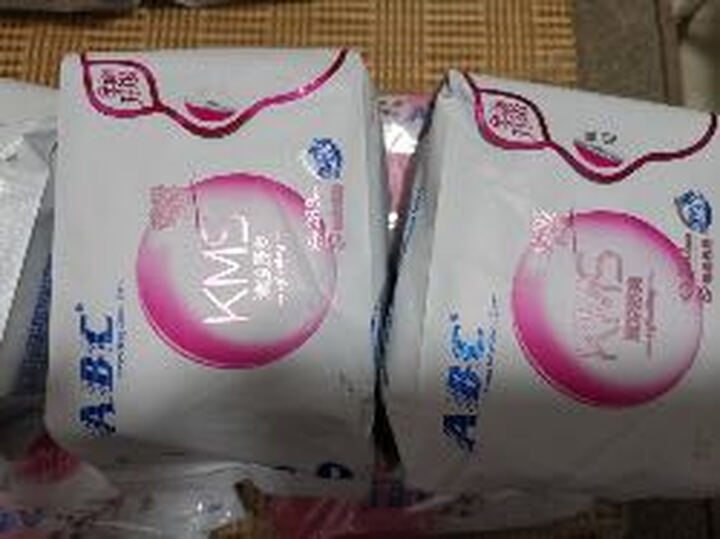 ABC KMS棉柔0.08cm轻透薄卫生护垫163mm*22片(KMS健康配方) (干爽舒适 轻薄透气)新老包装随机 晒单图