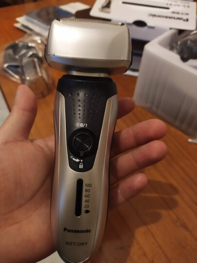 松下（Panasonic）电动剃须刀刮胡刀男士礼物日本进口智能三刀头低电显示 高端系列 ES-LT2A 晒单图
