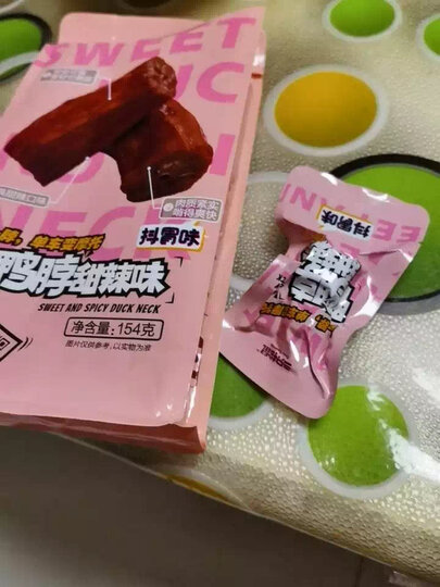 三只松鼠鸭脖 休闲零食 鸭肉干肉脯 卤味零食小吃 鸭脖子甜辣味154g 晒单图