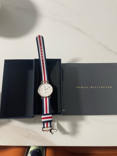 丹尼尔惠灵顿（Daniel Wellington）DW情侣对表金边红白蓝三色尼龙男表+金边红白蓝三色尼龙女表（2支装） 晒单图