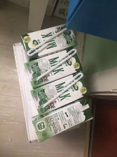 Arla 爱氏晨曦 德国原装进口 营养早餐 健身代餐 3.4g蛋白质 120mg原生高钙 全脂纯牛奶 200ml*24 整箱装 晒单图