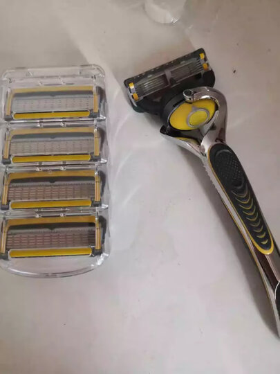 吉列(Gillette) 剃须刀刮胡刀手动 锋隐致护5层超薄刀片(1刀架1刀头) 晒单图