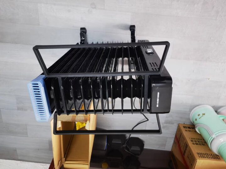 美的（Midea）取暖器电油汀家用电暖器片13片油丁防烫速热加湿干衣电暖气取暖电器 晒单图