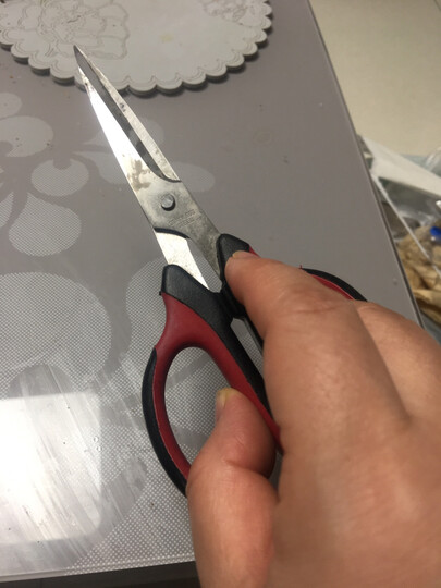 得力(deli)175mm中号不锈钢剪刀 家用办公美工剪子 黑色6027 晒单图