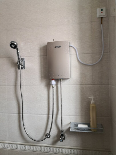 基诺德（JNOD） 电热水器即热式淋浴洗澡节能速热小型农村别墅家用恒温 时尚银7000W 上门安装 晒单图
