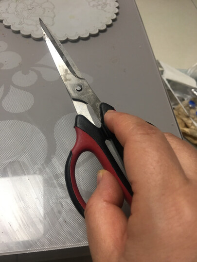 得力(deli)175mm中号不锈钢剪刀 家用办公美工剪子 黑色6027 晒单图