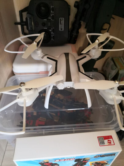 宝贝星（BBS） 遥控飞机大型耐摔四轴飞行器无人机航拍高清战斗航模直升男孩儿童玩具 32CM 200万手机实时摄像（可语音控制） 晒单图