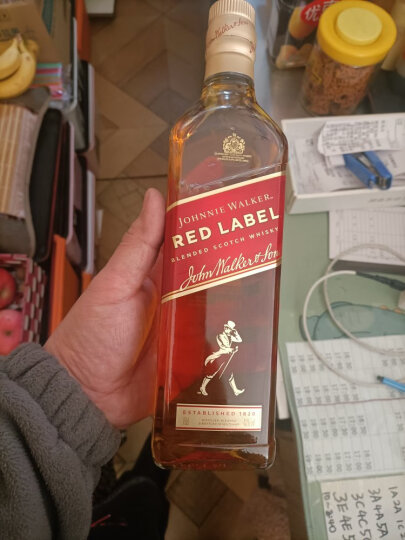 尊尼获加（JOHNNIE WALKER）洋酒 红牌红方 苏格兰调和型威士忌700ml无盒 晒单图