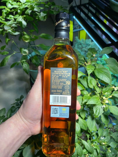 尊尼获加（JOHNNIE WALKER）洋酒 黑牌黑方 12年苏格兰调和型威士忌700ml无盒 晒单图