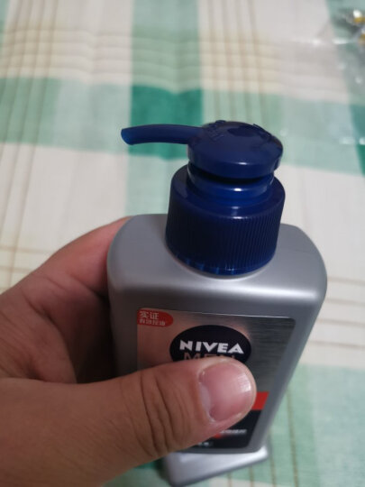 妮维雅（NIVEA）男士深层清洁控油去黑头洗面奶 控油冰极洁面泥100g 晒单图