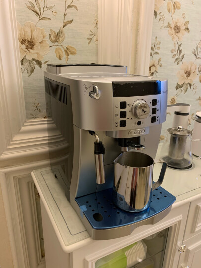 德龙（Delonghi）咖啡机 全自动咖啡机 欧洲原装进口 家用 自带打奶泡系统 ECAM22.110.SB 晒单图