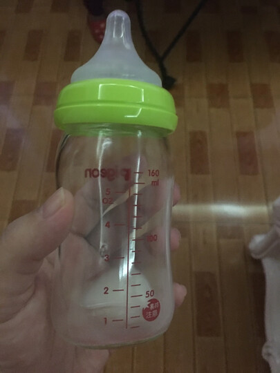 贝亲(Pigeon) 奶瓶 玻璃奶瓶 新生儿 宽口径玻璃奶瓶 婴儿奶瓶 160ml（绿色瓶盖）AA72 自然实感SS码 晒单图