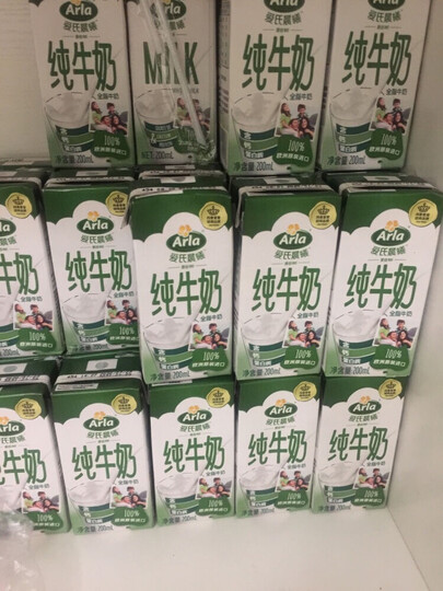 Arla 爱氏晨曦 德国原装进口 营养早餐 健身代餐 3.4g蛋白质 120mg原生高钙 全脂纯牛奶 200ml*24 整箱装 晒单图