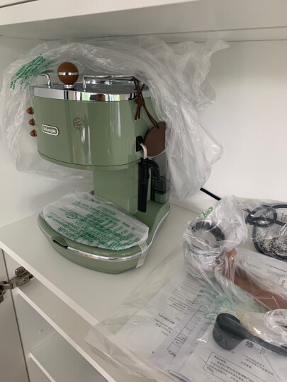 德龙（Delonghi）咖啡机 复古系列半自动咖啡机 家用意式浓缩 泵压式不锈钢锅炉 ECO310.VGR 橄榄绿 晒单图