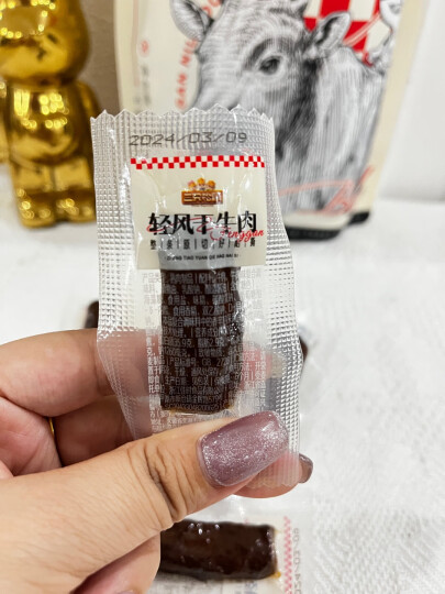 三只松鼠牛肉片100g 香辣味肉干肉脯休闲零食特产手撕牛肉干牛肉粒 晒单图