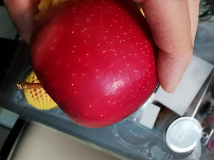 Mr Apple苹果先生 新西兰进口特级皇后红玫瑰苹果 一级果6粒装 单果重约130-170g 晒单图
