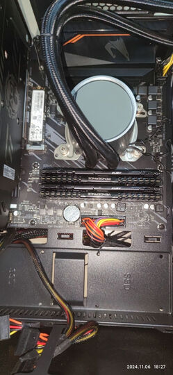 金士顿 (Kingston) 8GB DDR4 2400 台式机内存条 骇客神条 Fury雷电系列 晒单图